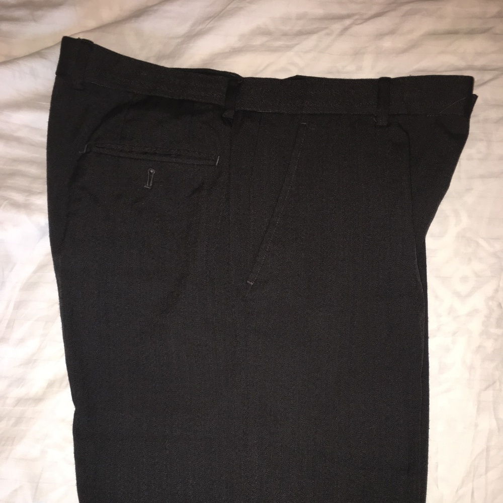 Claiborne mens pants flat front size 34/32
